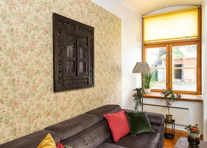 15th Century Flat With Parking, High Ceilings Appartement *