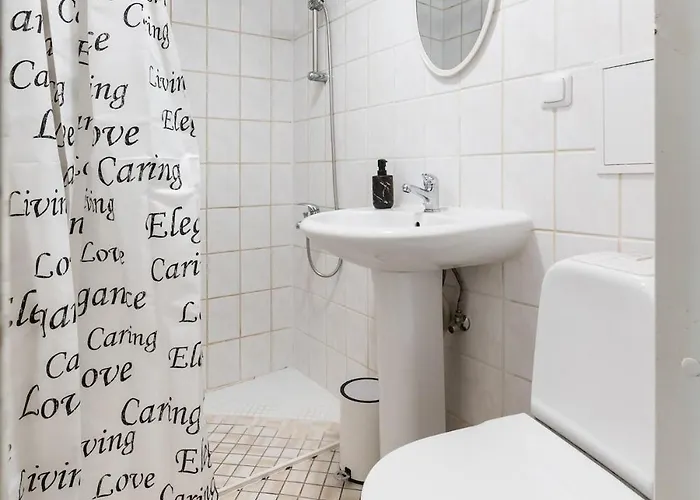 Апартаменты 15th Century Flat With Parking, High Ceilings